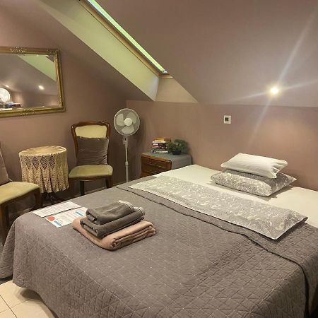 Medison Family Boutique B&B キェルツェ エクステリア 写真