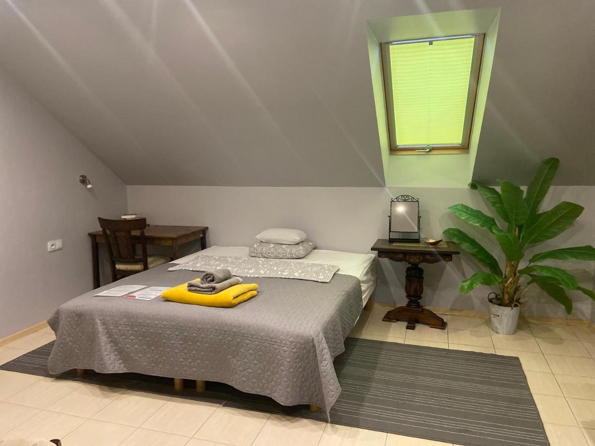 Medison Family Boutique B&B キェルツェ エクステリア 写真