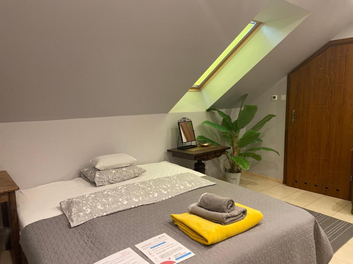 Medison Family Boutique B&B キェルツェ エクステリア 写真