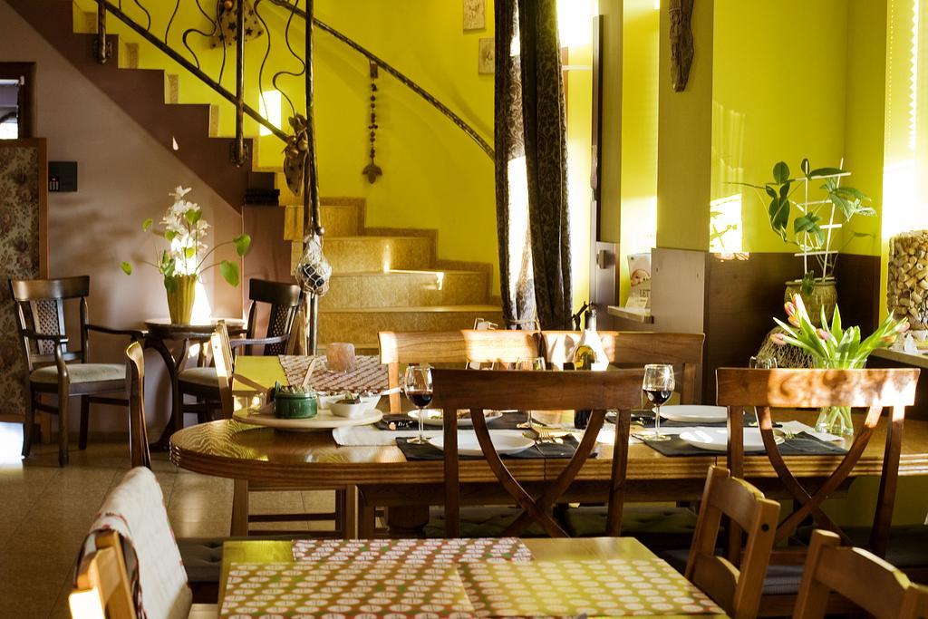 Medison Family Boutique B&B キェルツェ エクステリア 写真