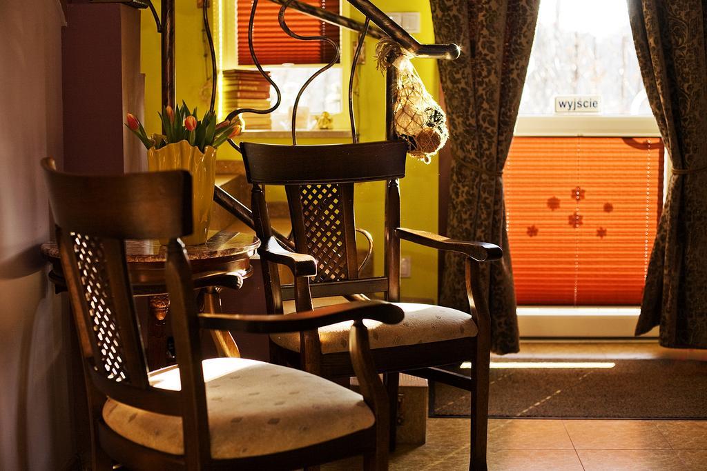Medison Family Boutique B&B キェルツェ エクステリア 写真