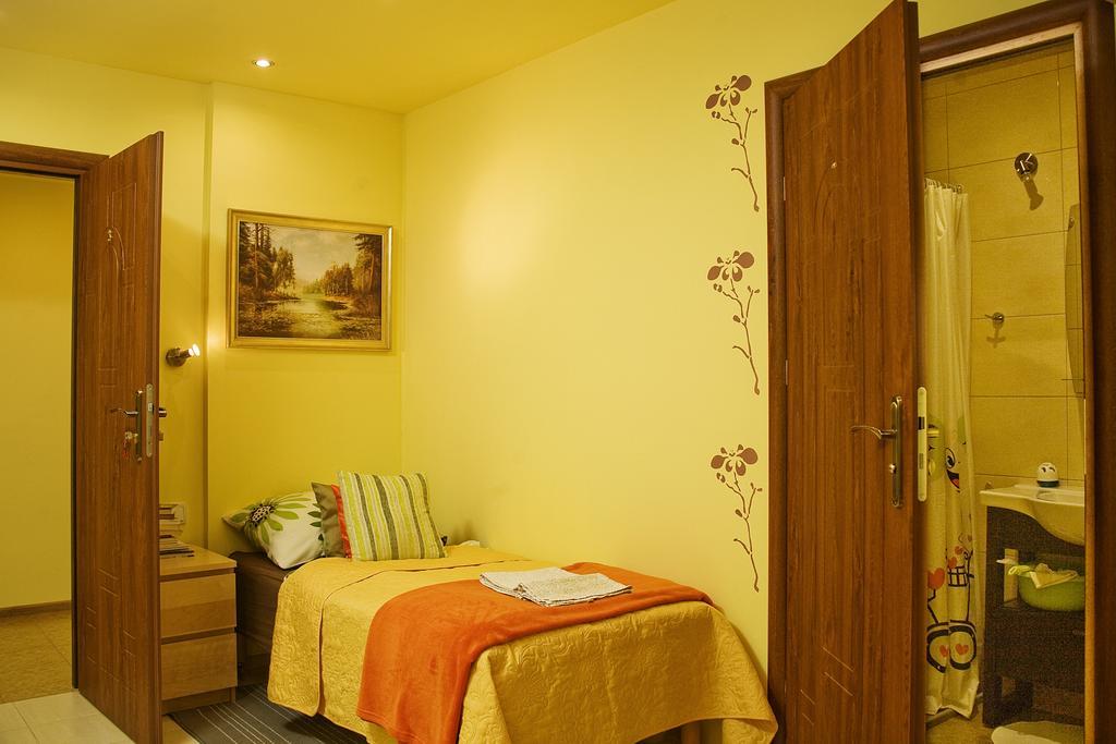 Medison Family Boutique B&B キェルツェ 部屋 写真